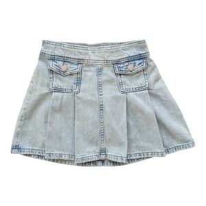NWOT H&M Girls Light Wash Denim Pleated Mini Skirt Light Blue Size 6-7